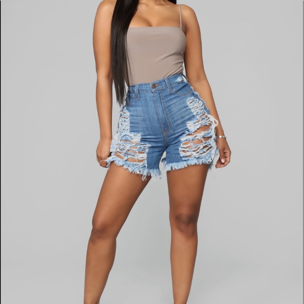 ⭐️SOLD⭐️ Distressed jean shorts
